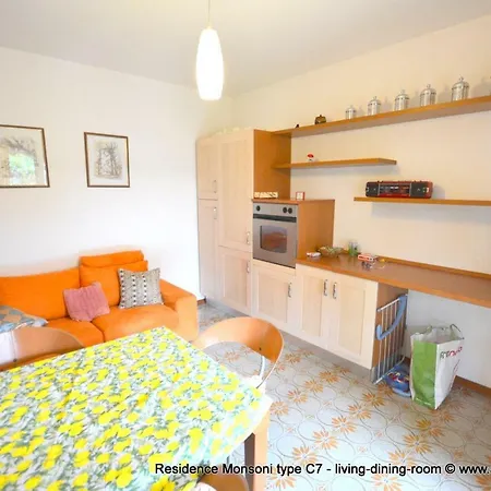 아파트 Lignano Pineta With Nice Furniture 리그나노 사비아도로